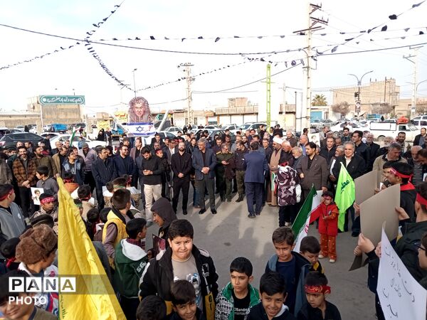 اجتماع «بیعت» فرهنگیان و دانش‌آموزان جعفرآباد با رهبر جدید انقلاب 