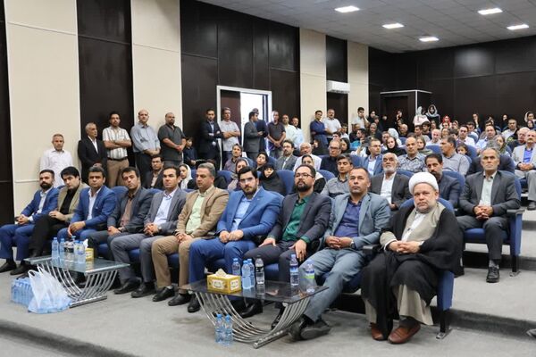 آیین رونمایی از کتاب «از خانه تا کارخانه» در جاجرم 