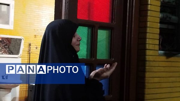 اعتکاف دانش‌آموزان دختر در مسجد امام حسین (ع) تبریز