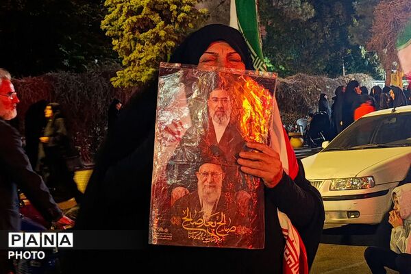 طنین دوباره فریادها؛ گام‌های استوار مردم در شبی ماندگار