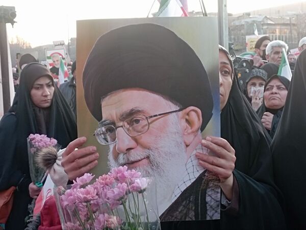 اصفهان یکصدا در میدان امام حسین(ع)