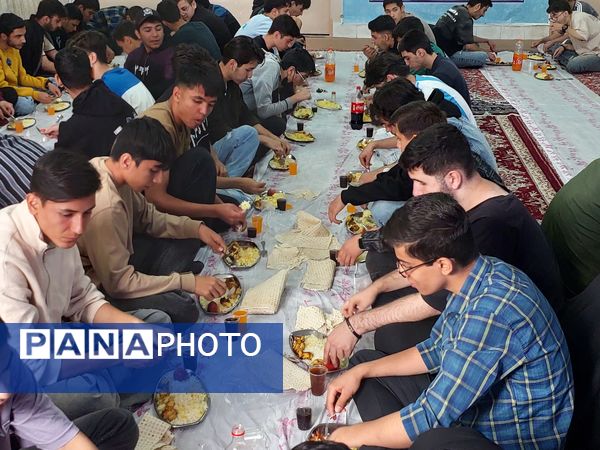 مراسم تجلیل از ستارگان دبیرستان عابدینی خرم ملارد 