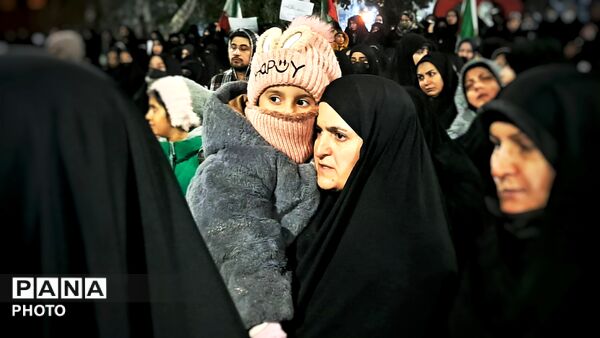 فریاد مقاومت و انتقام با حماسه حضور اهالی رزن
