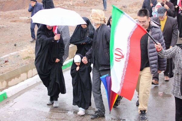 حضور حماسی مردم شهرستان پردیس در راهپیمایی روز قدس با وجود بارندگی