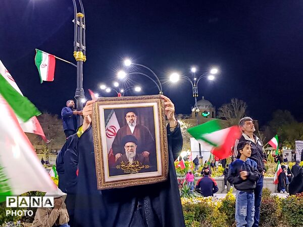 میدان خالی نمیشود 