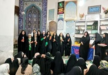 حال‌وهوای معنوی اعتکاف دانش آموزی در مسجد فاطمه الزهرا ابرکوه