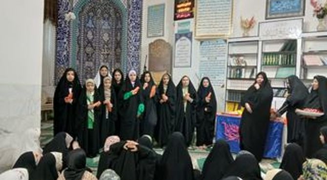 حال‌وهوای معنوی اعتکاف دانش آموزی در مسجد فاطمه الزهرا ابرکوه
