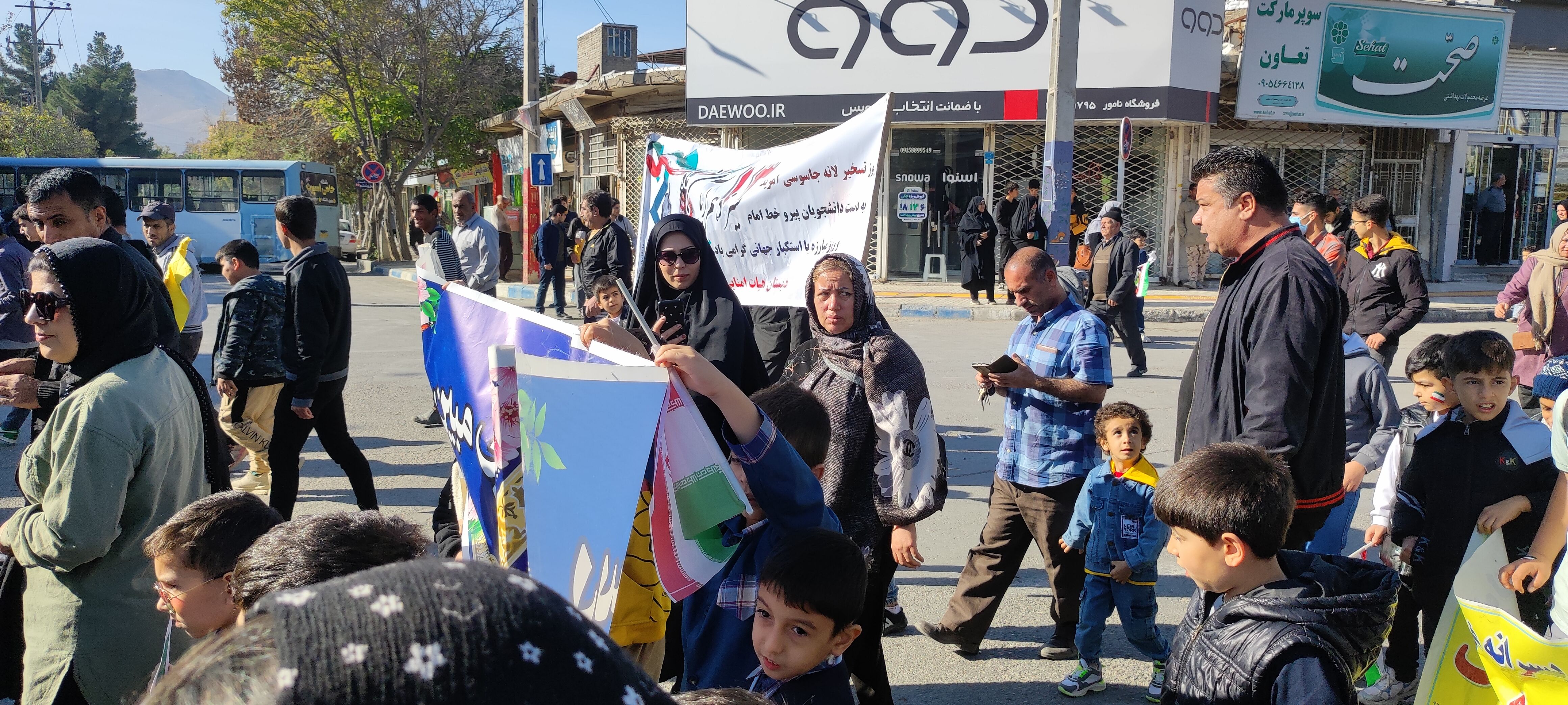 برپایی راهپیمایی باشکوه ۱۳ آبان در شهرستان شیروان