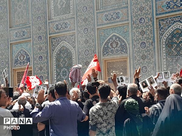 از کوچه تا حرم؛ هجومِ جمعیتِ عاشق در مسیرِ ردپای معصومین
