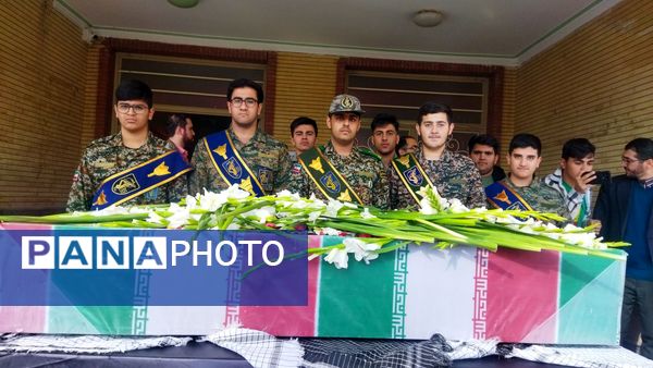 وداع شور انگیز با شهید گمنام در مدارس شهرستان اسکو