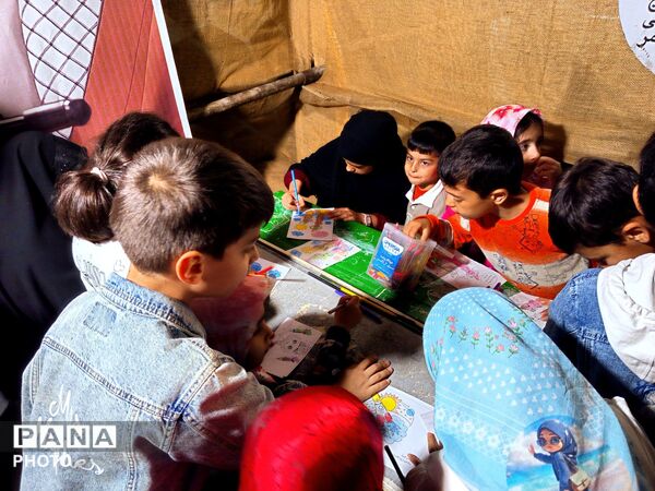غرفه هایی در کناره های تجمعات شبانه کاشمر