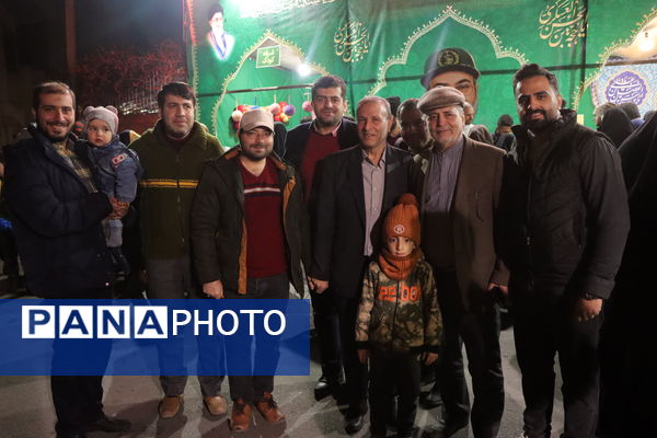 پذیرایی نوجوانان سید مرکز سلاله از منتظران ظهور در ایام فرخنده نیمه شعبان