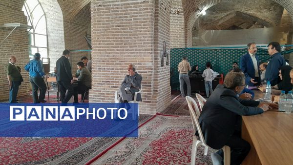 میز خدمت آموزش و پرورش نیشابور در نماز جمعه 