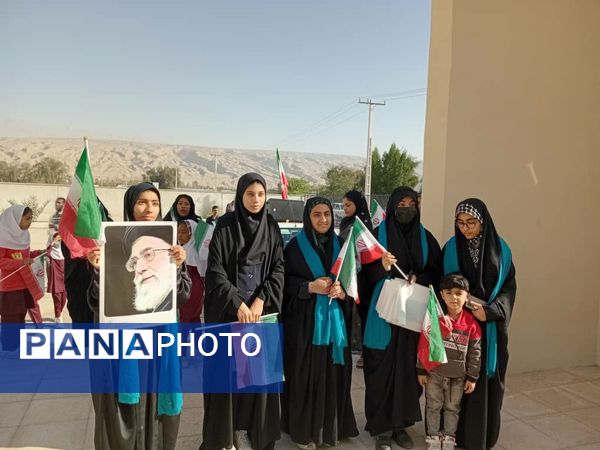 جشن پیروزی انقلاب در فین