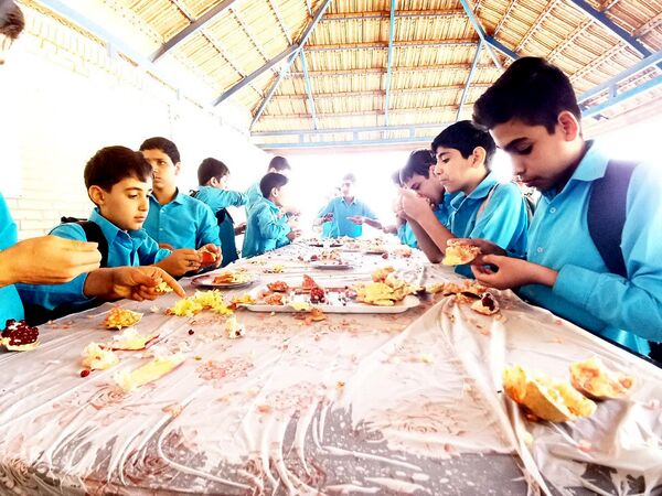 جشن صد دانه یاقوت در دبیرستان لقمان حکیم اشکذر 