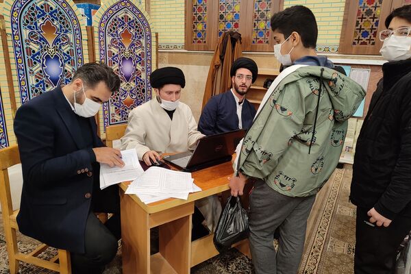 مراسم معنوی اعتکاف دانش‌آموزی(پسران) در مساجد کرمانشاه
