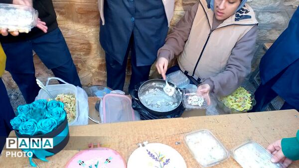 نمایشگاه بازارچه کسب و کار دانش‌آموزی در مدرسه شهید رجایی