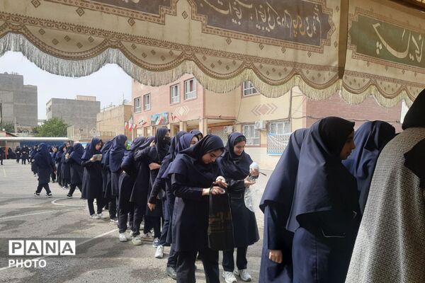 چایخانه امام رضا(ع) در دبیرستان شاهد کوثر رباط‌کریم