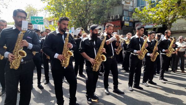 مراسم وداع مردم قهرمان پرور با پیکر پاک جاسم دلاوری در قائمشهر