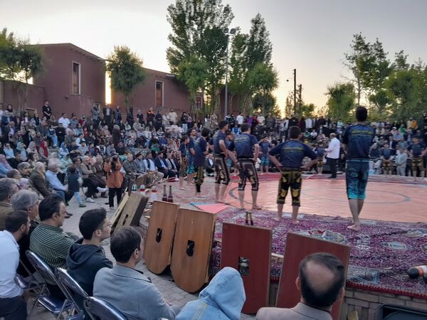 برگزاری جشنواره آیین و رونمایی از پویش‌ ملی «من میراث‌بان ایرانم» در پارک ایران کوچک کرج 