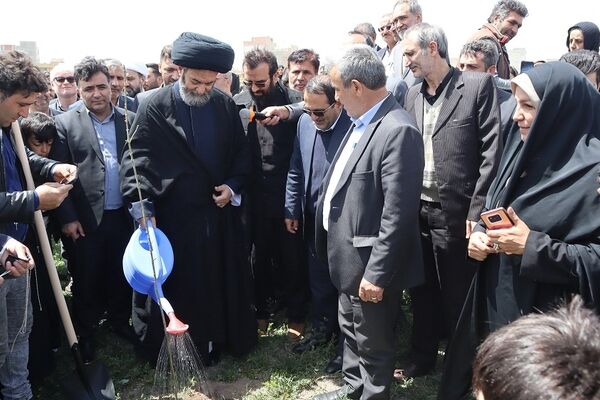 معلم بزرگترین سرمایه‌گذار آینده کشور است