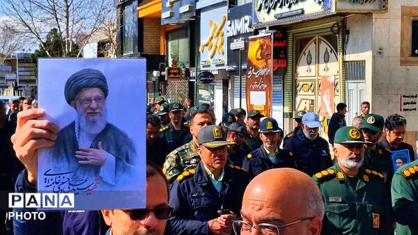 تشیع پیکر مطهر شهید پاسدار محمد صادق نظافتی در کاشمر 