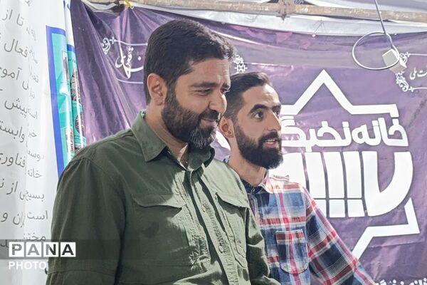 از فروش کتاب تا بیعت با رهبری؛ روایت موکب خانه نخبگان شهرستان دماوند در تجمعات شبانه رودهن