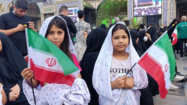 چهلم سردار حاجی‌زاده و فرزندان شهدا در منطقه ۱۷