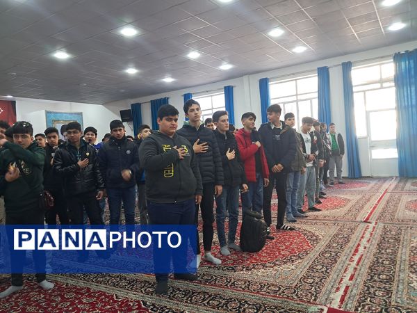 اعزام دانش‌آموزان پسر آشخانه به راهیان نور 