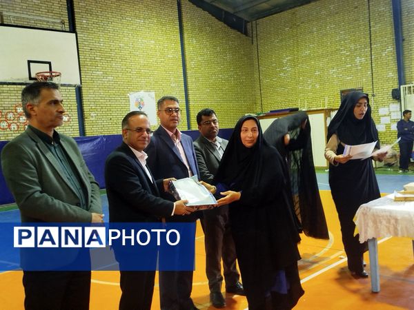 مسابقات داژبال مدارس متوسطه اول بندرلنگه