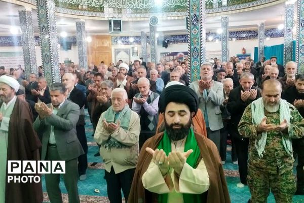 اقامه باشکوه نماز وحدت‌آفرین جمعه در فیروزکوه