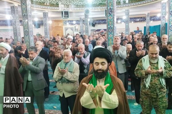 اقامه باشکوه نماز وحدت‌آفرین جمعه در فیروزکوه