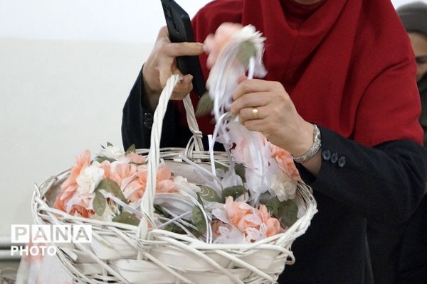 لبخند بندگی در دل‌های کوچک