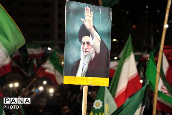 موج سی‌وهشتم اجتماع مردمی در اسلامشهر، طنین‌ساز حضور پرشور شهروندان 