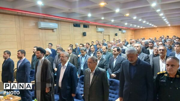مراسم تودیع و معارفه فرماندار شهرستان تویسرکان، گامی نو در خدمت‌رسانی به مردم