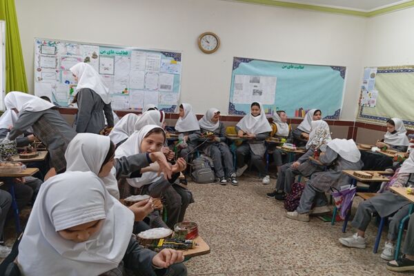 هنر کار با چوب توسط دانش‌آموزان مدرسه فردوسی اردبیل 