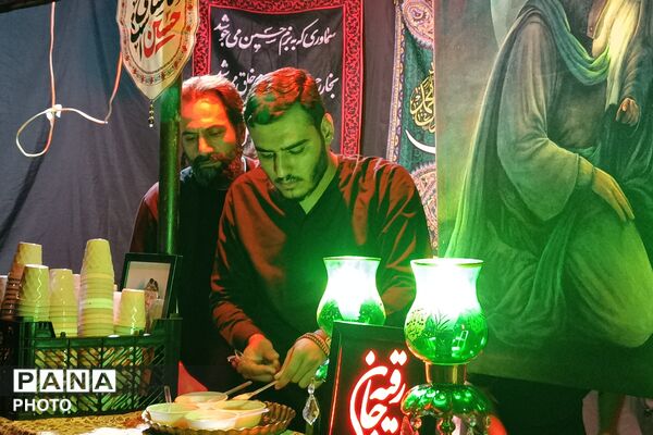 رودهن در سوگ امام شهید؛ اجتماع شبانه مردم و برپایی موکب «رقیه جان(س)»