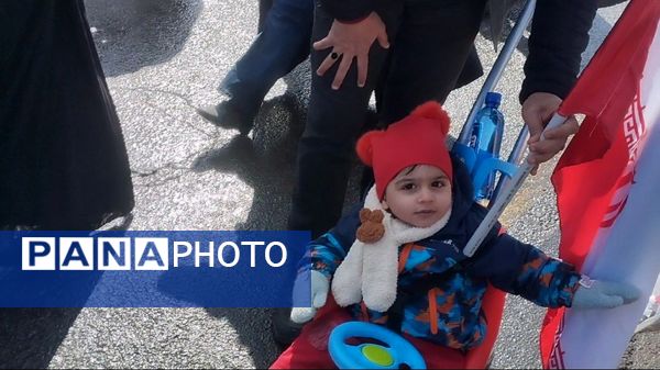 خروش مردم مشهدی در یوم الله ۲۲ بهمن