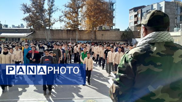 حضور خواهر شهید و راوی جنگ در مدرسه ابوریحان بیرونی 