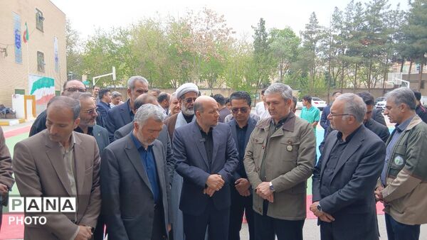 افتتاح زمین چمن و تایل کورد در مدارس ناحیه۱ مشهد
