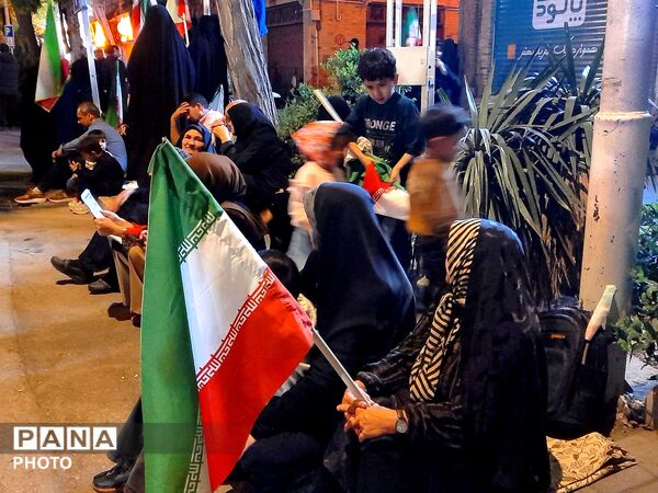 تجمع خودجوشانه مردم برای خونخواهی رهبر شهید مردم نیشابور