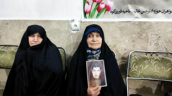همایش مادران قهرمان پرور در مسجد امام حسین (ع) شهرستان فیروزکوه