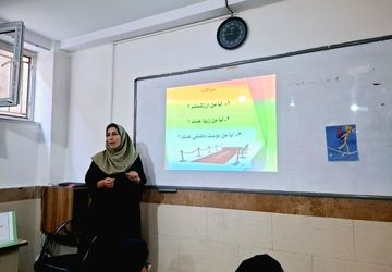 کارگاه‌های عزت نفس در مدرسه فرزانگان شهرستان ملارد مورد استقبال پرشور دانش‌آموزان قرار گرفت