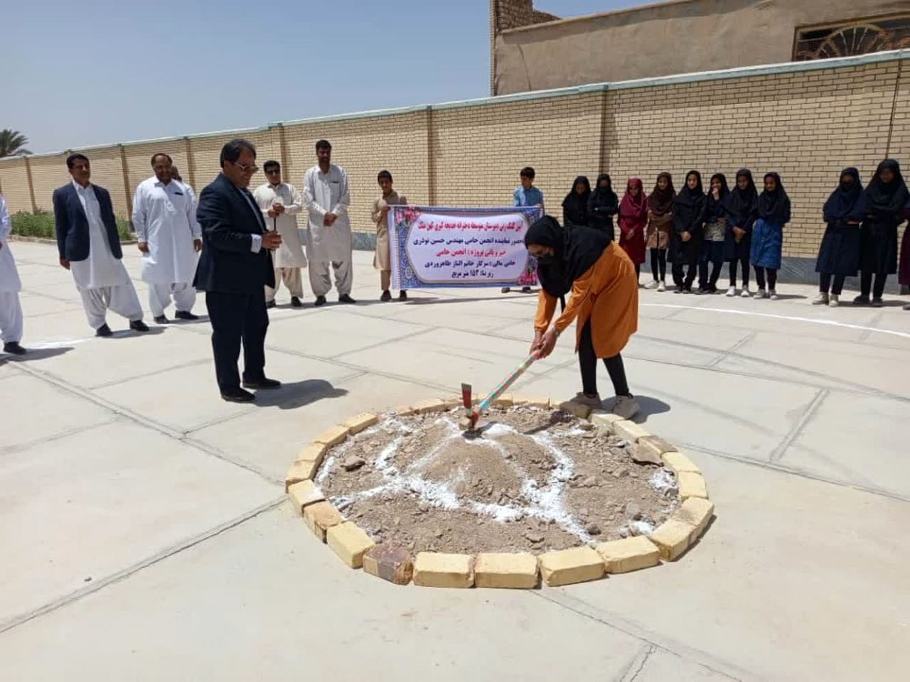 ساخت آموزشگاه  سه کلاسه در روستای کهن‌ملک سیب‌ و‌ سوران آغاز شد 