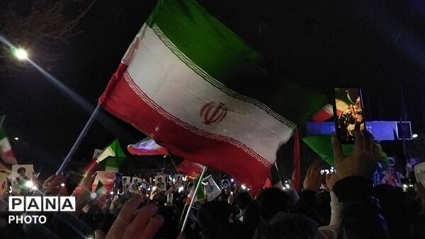 حماسه همچنان ادامه دارد 