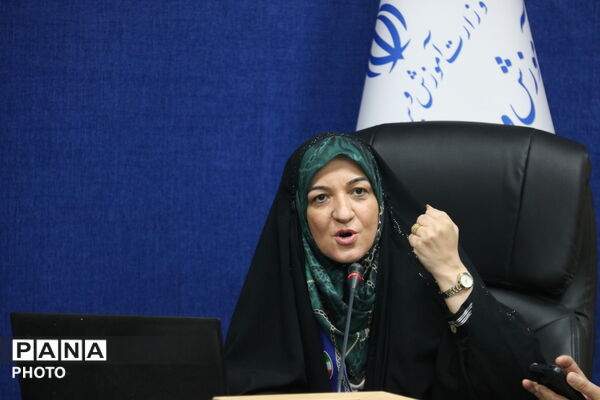 ارزیابی برنامه‌های سازمان دانش‌آموزی یزد در نشست مربیان با رئیس سازمان 