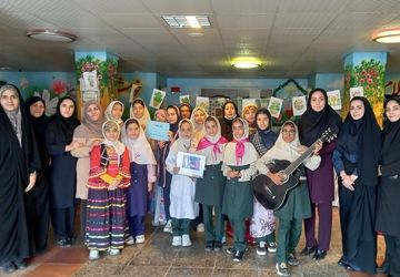 برپایی غرفه معرفی مشاغل به همت دانش‌آموزان دبستان آیت‌الله خامنه‌ای شهرستان قرچک