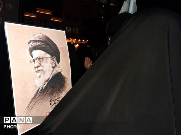 حماسه سازی مردم نیشابور در بیستمین شب از راهپیمایی های مردمی بلوار فضل 
