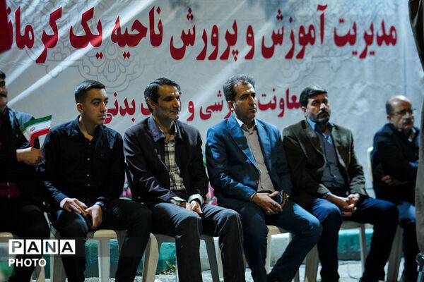 حماسه حضور فرهنگیان و دانش‌آموزان کرمانشاه در موکب «نحن المنتقمون» ناحیه یک