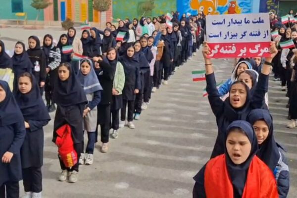 از کلاس درس تا شکوه انقلاب؛ شور دانش آموزی،  شور فجر